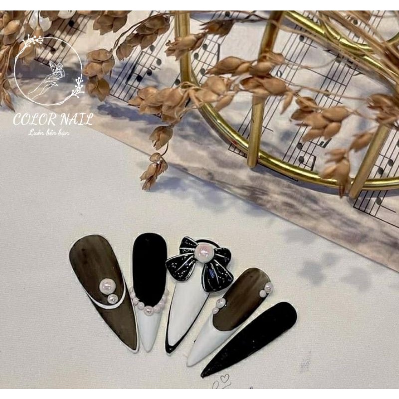 Nail box - Móng up thiết kế : Trắng đen 2
