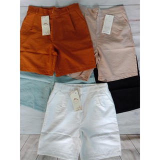 Quần short lửng đũi xước phong cách