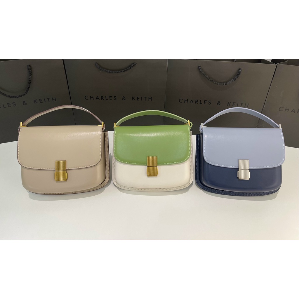 Túi Xách Nữ Đeo Chéo Charles & Keith Khóa Bấm