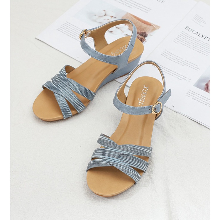 Giày sandal đế xuồng 5cm, quai chéo chất da ánh kim sang trọng