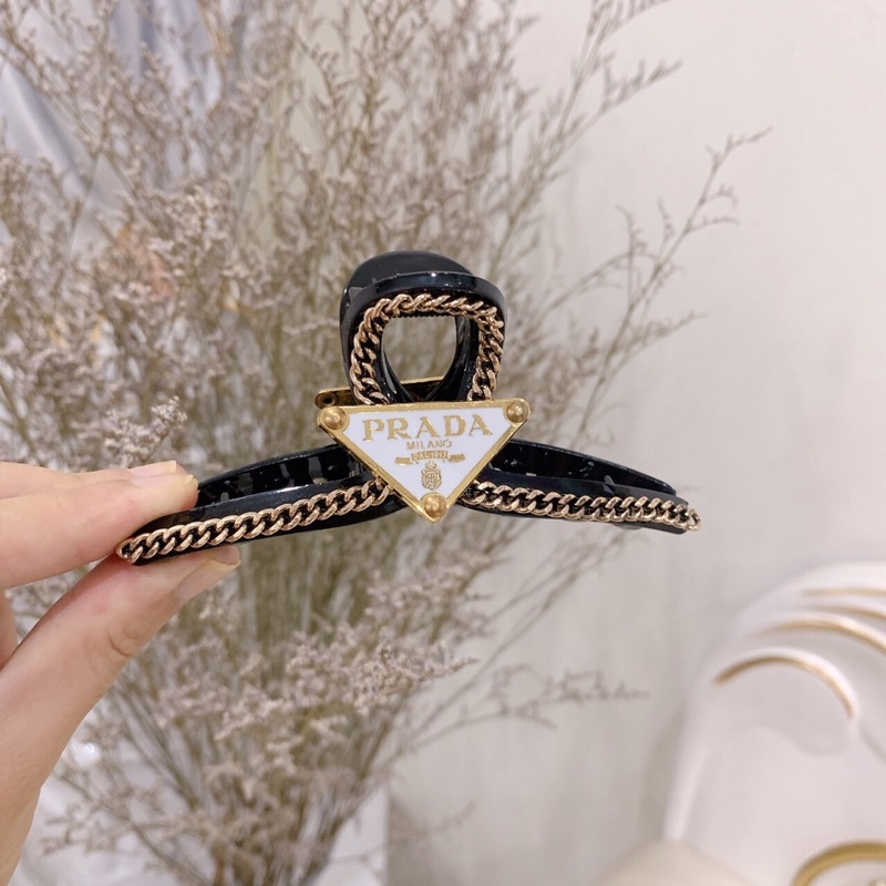 Kẹp tóc PRADA