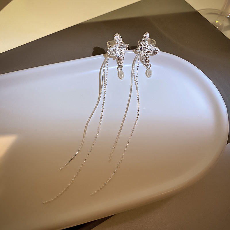 Khuyên Kẹp Vành Tai Dáng Dài Hình Bướm Đính Ngọc Trai Thời Trang Cho Nữ