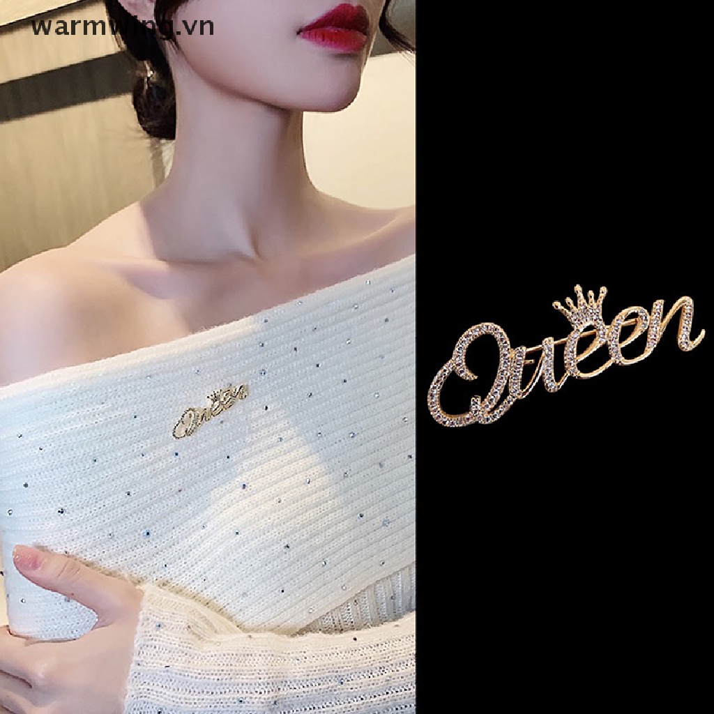 [warmwing] Trâm Cài Áo Khoác Cardigan Đính Đá Pha Lê Chữ Queen Khí Chất