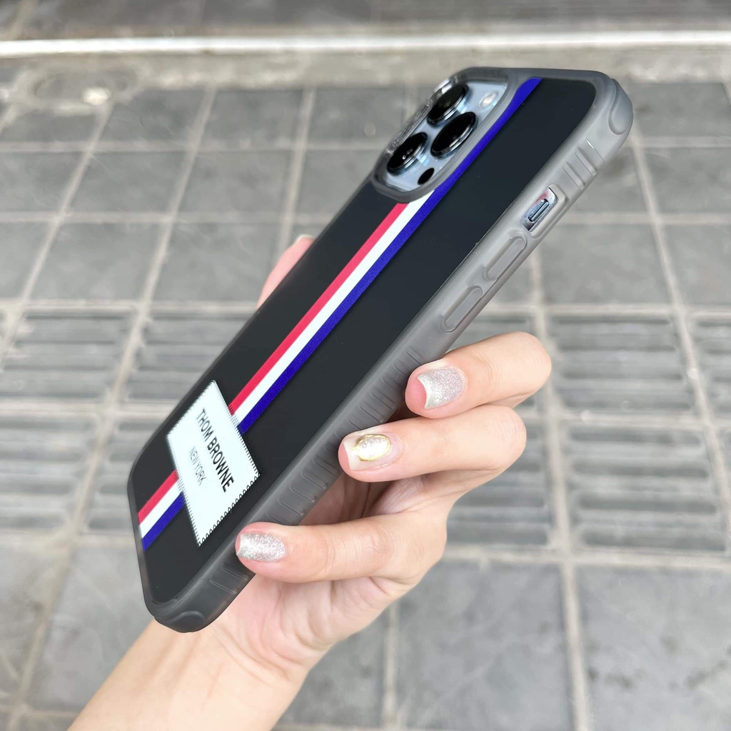 Ốp Likgus nhám Thome iPhone 11 12 13 14 Pro Max