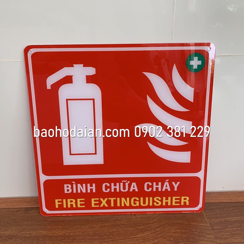 Bảng mica Bình chữa cháy kích thước 30 x 30cm