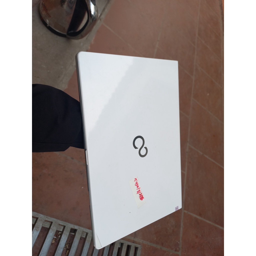Laptop Nhật Bản Fujitsu Lifebook SH75 core i5-4200U,màn hình 13,3" full hd