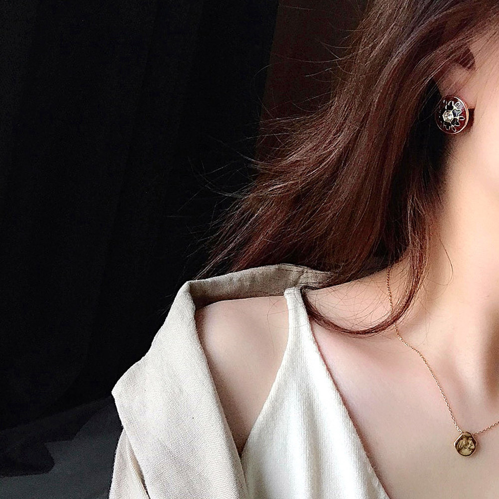 Khuyên tai thiết kế hình dạng độc đáo tùy chọn kiểu cho nữ