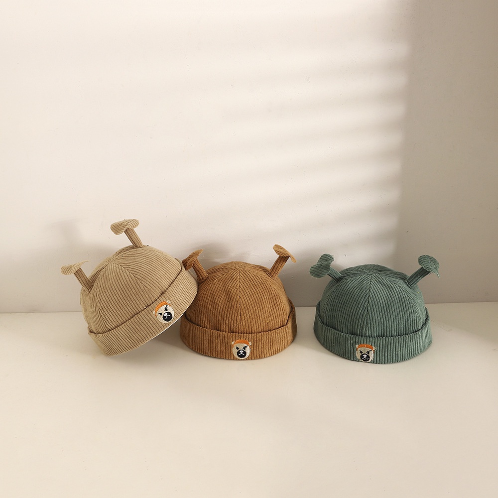 Mũ Beanie Vải Nhung Tai Nhỏ Thêu Họa Tiết Hoạt Hình Dễ Thương Thời Trang Thu Đông Cho Bé