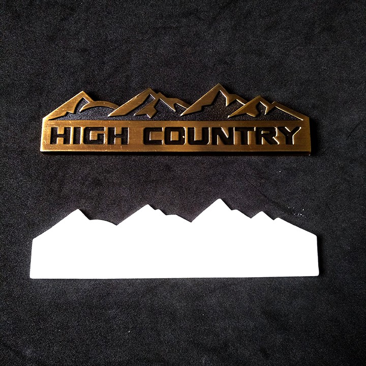 Logo kim loại chữ nổi HIGH COUNTRY dán ô tô