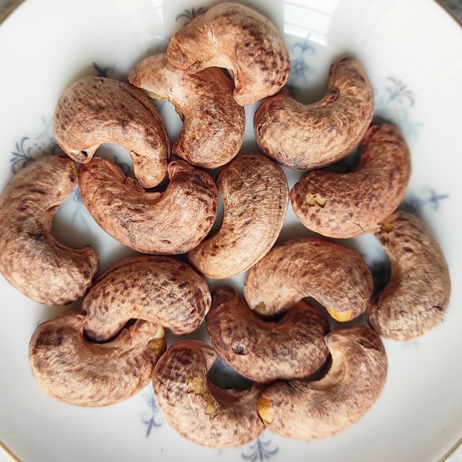 HẠT ĐIỀU RANG MUỐI CÒN VỎ LỤA 500 GR