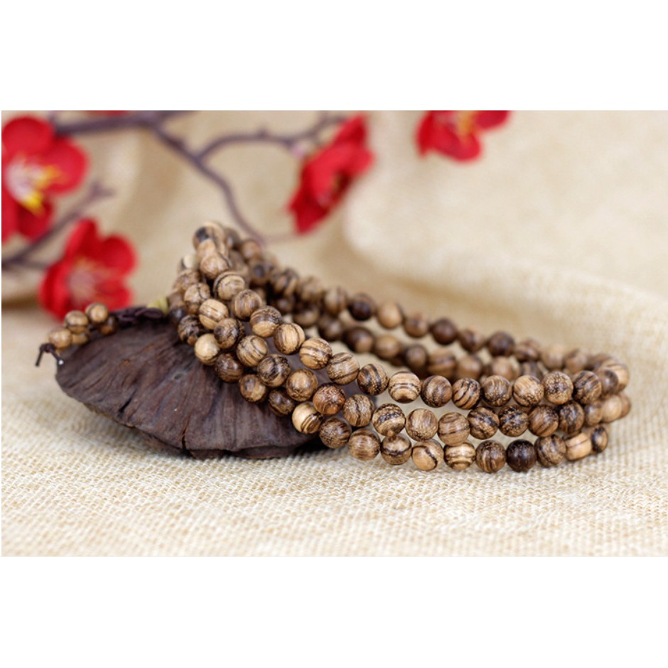 Vòng tay trầm hương  chuỗi 108 hạt vân đẹp dùng deo tay , cầu nguyện  645