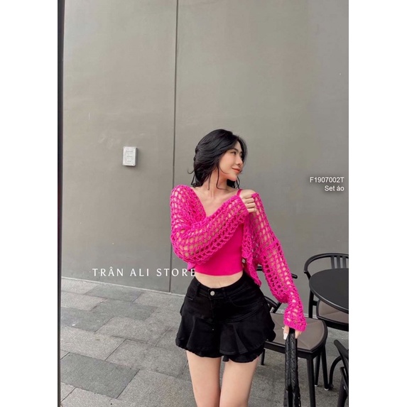 Set Áo khoác len lưới lỗ dài tay phối áo croptop hai dây trong TT1907