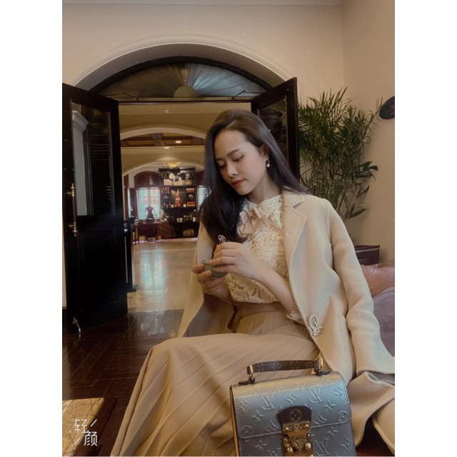 🍀 10.10 10.10 😍 🌸 🍀 9.9 Chân váy Stradivarius màu nude mẫu hot 2019(Pleated Skirt) .. Đẹp . . Đẹp . .