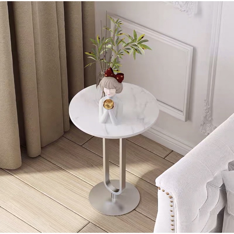 Bàn để phòng khách phong cách Bắc Âu