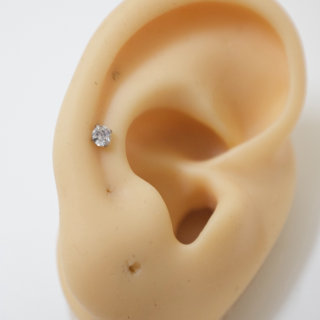 Khuyên Tai Titan 2 Đầu Đá Tròn Unisex Màu Bạc Đuôi Bi Không Gỉ Sét Không Ngứa Bông Tai Julies Box 66