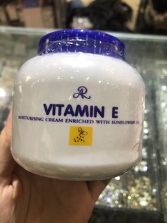 Dưỡng vitamin E Thái Lan