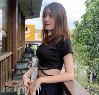 áo croptop đan chéo tay ngắn