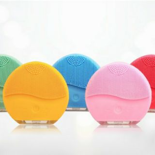 Máy rửa mặt elle màu ngẫu nhiên