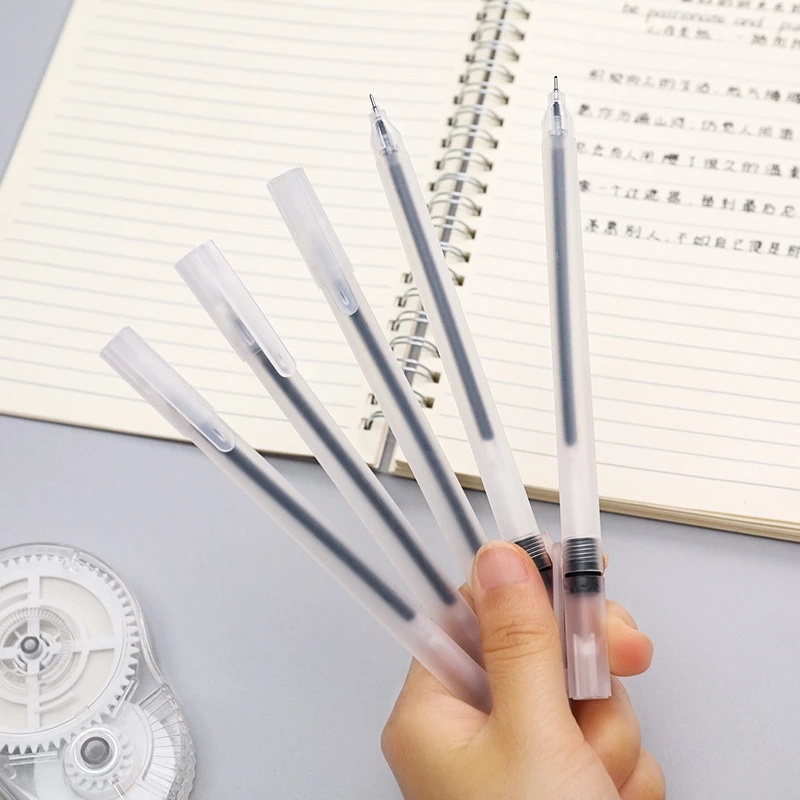1 Set Bút Mực Gel Ngòi Bút 0.5mm Vỏ Màu Đen Sợi Carbon Kiểu Dáng Đơn Giản Dành Cho Học Sinh