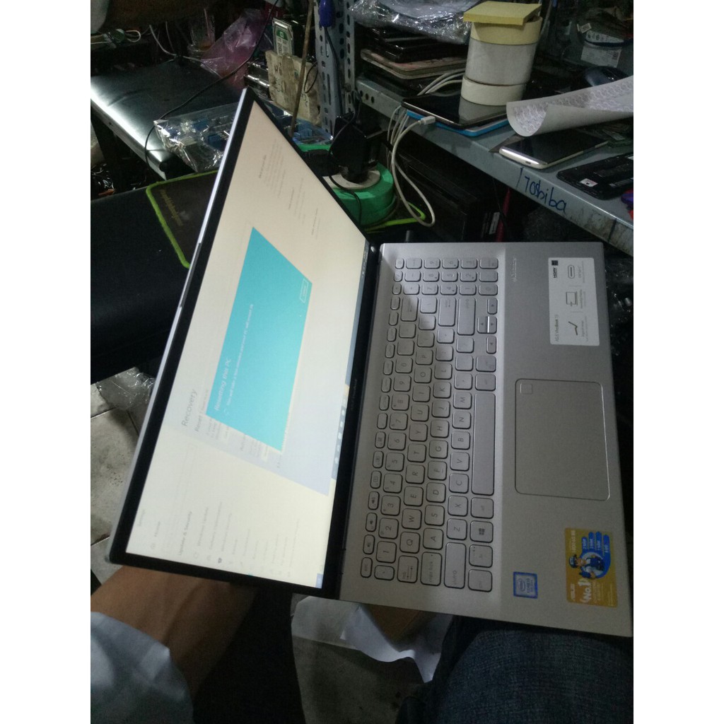 Laptop ASUS VivoBook 15 (i3-8145U) Còn bảo hành hãng 18 tháng