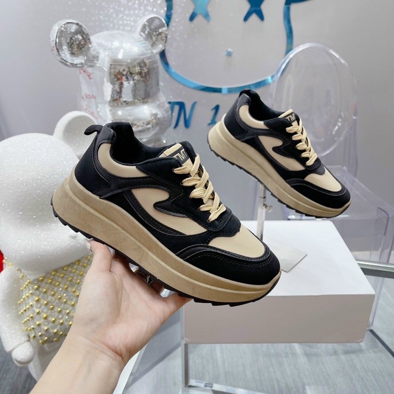 GIÀY THỂ THAO NỮ ĐẾ CAO VIỀN NÂU VÀ VIỀN PHẢN QUANG SIÊU HOT QC09