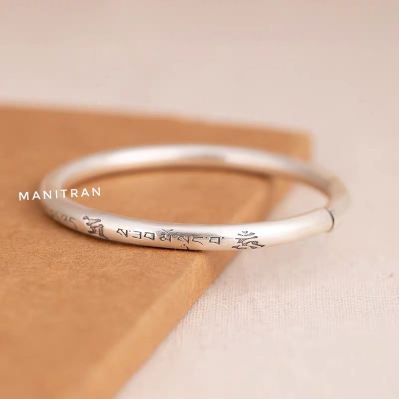 Vòng Tay Khắc Om Mani Padme Hum