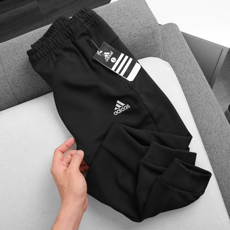 Quần jogger adidas