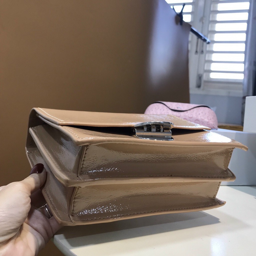 Túi xách tay nữ da nhăn siêu sang Char les