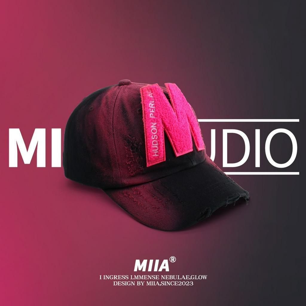 Mũ Lưỡi Trai Họa Tiết Chữ M Màu Sắc Gradient Phong Cách Hàn Quốc Độc Đáo