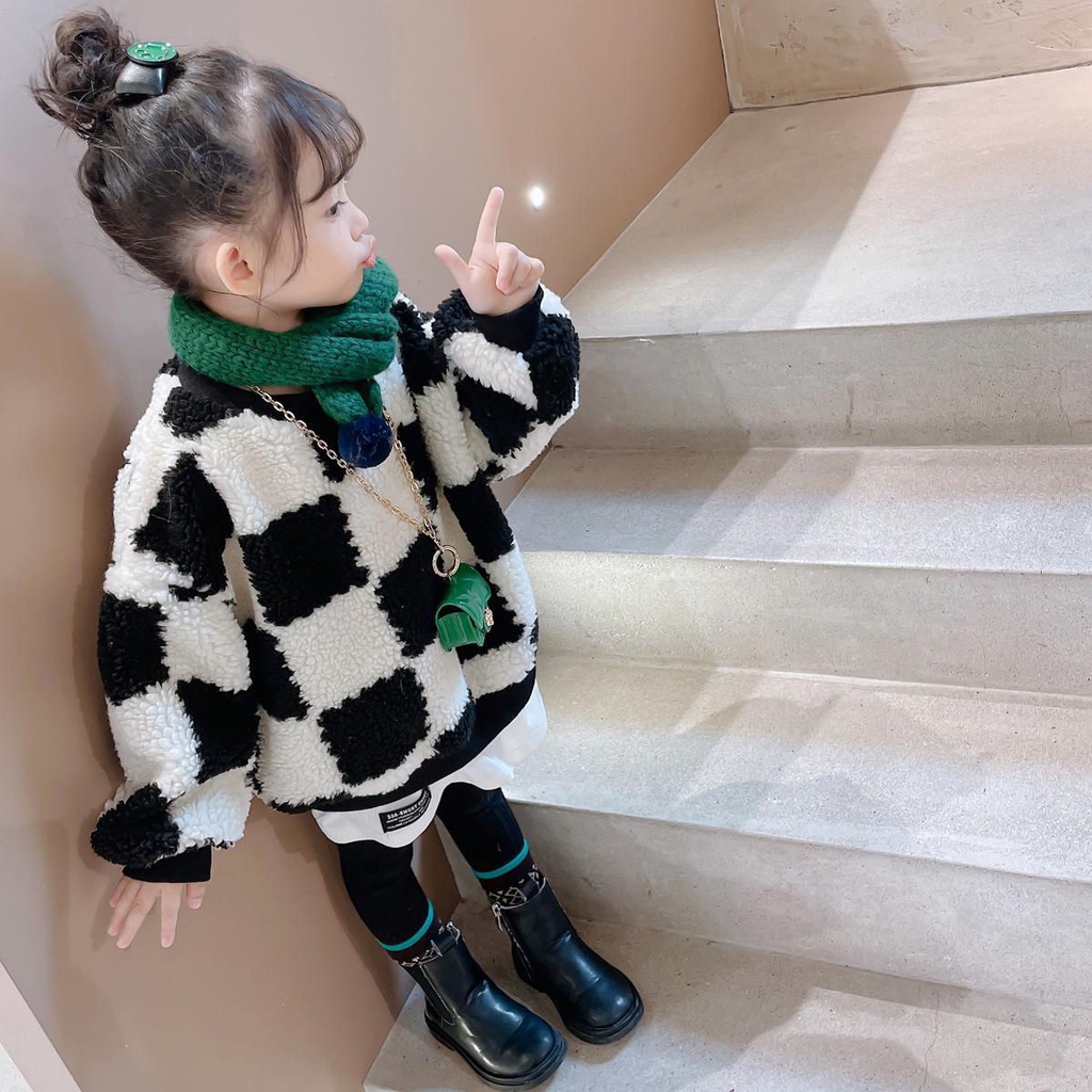 Áo sweater tròng đầu vải nhung thêu hình thỏ hoạt hình đáng yêu cho bé gái