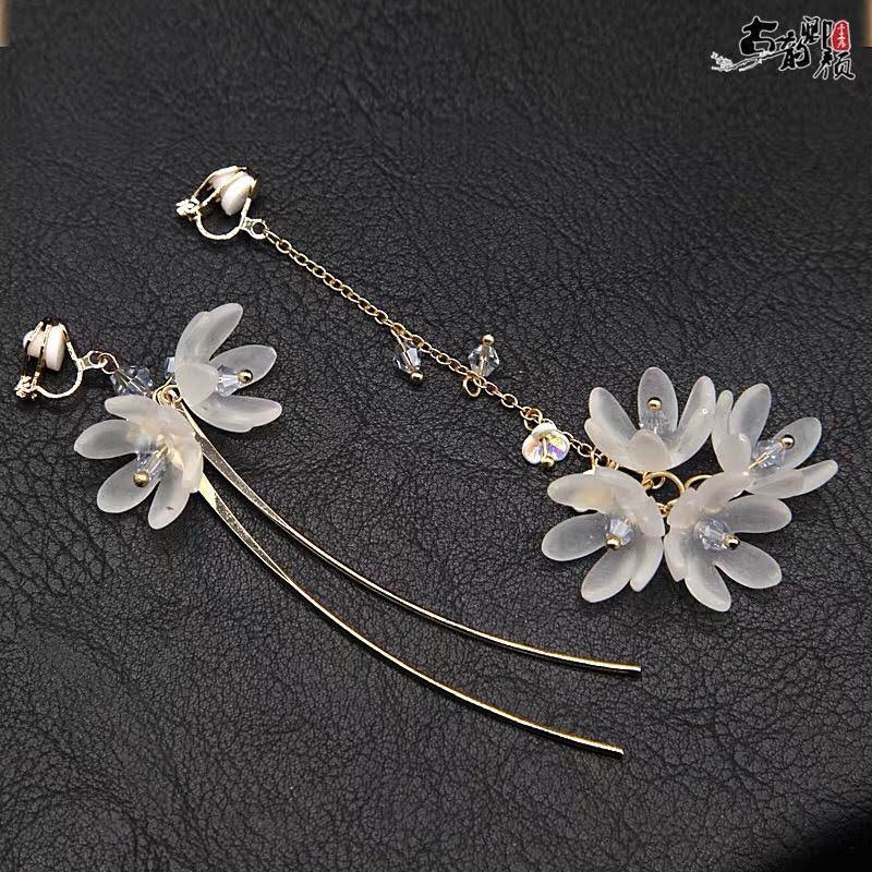 Hoa tai cổ trang nhiều mẫu có sẵn ạ