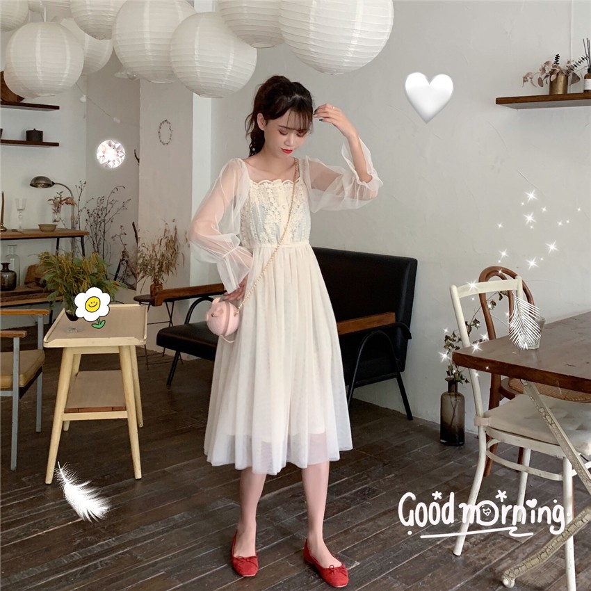 Đầm dự tiệc trễ vai dáng xòe trắng cổ vuông phối voan