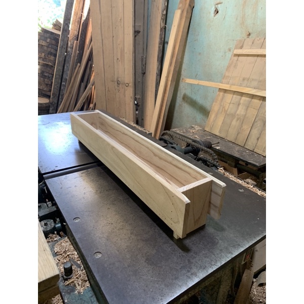 Chậu gỗ tự nhiên / dài 70cm , rộng 12cm , cao 12cm