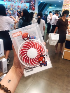 Quạt cầm tay mini MARVEL