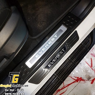 [SHOCKKK ] Ốp bậc cửa Carbon Ford Everest 2017-2020