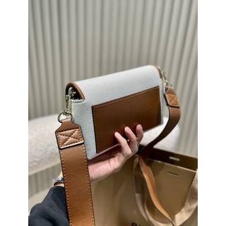 Túi Đeo Chéo Burberry Phong Cách Thể Thao Sang Trọng Thời Trang Cho Nam Nữ