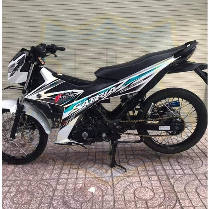 ( Quí khách vui lòng mang ra tiệm cho thợ dán ) Tem satria fi trắng