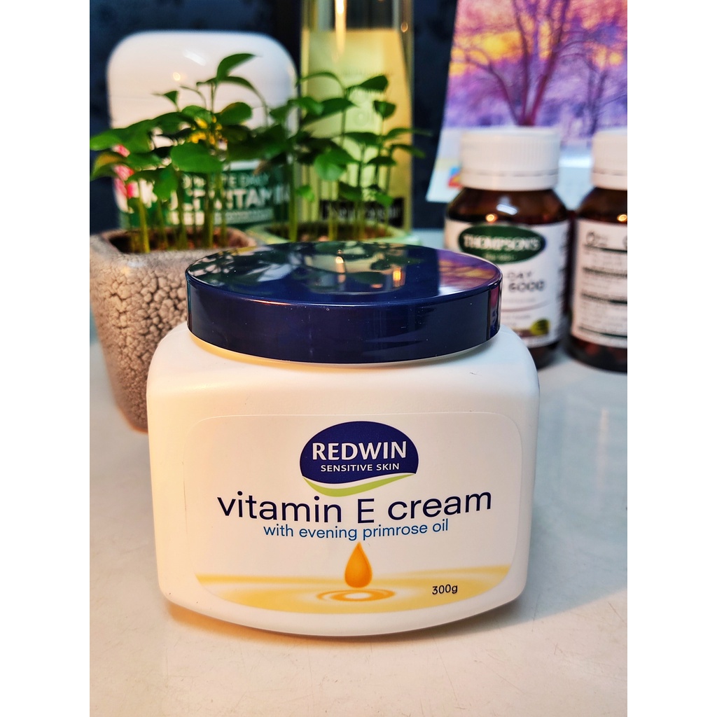 Kem dưỡng da mềm mịn REDWIN Vitamin E Cream 300g (BR)