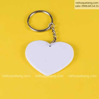 Phôi móc khóa nhựa cứng trái tim. In chuyển nhiệt