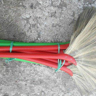 Combo 10 cây chổi cán nhựa