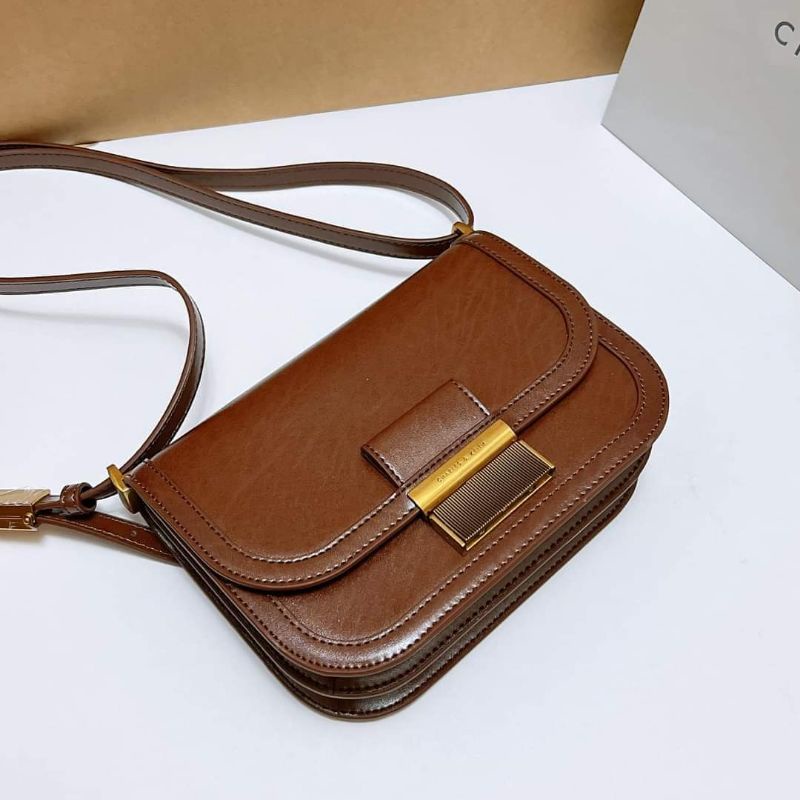 Túi đeo vai Charles & Keith Charlot Bag