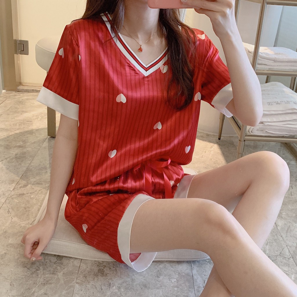 [ Mã WASTRUN4 giảm 10% tối đa 30K đơn 99K] Bộ Lụa mặc nhà ngắn Tim sọc cổ V 🌿 BIG SIZE 🌿 Lụa băng mềm mại - IVY081 | BigBuy360 - bigbuy360.vn