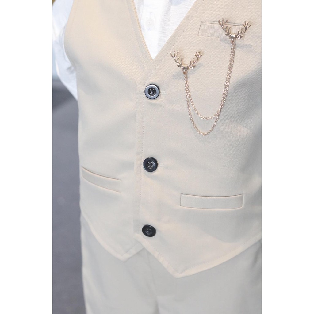 Set gile vàng kem kết hợp sơ mi trắng ngắn tay cho bé trai