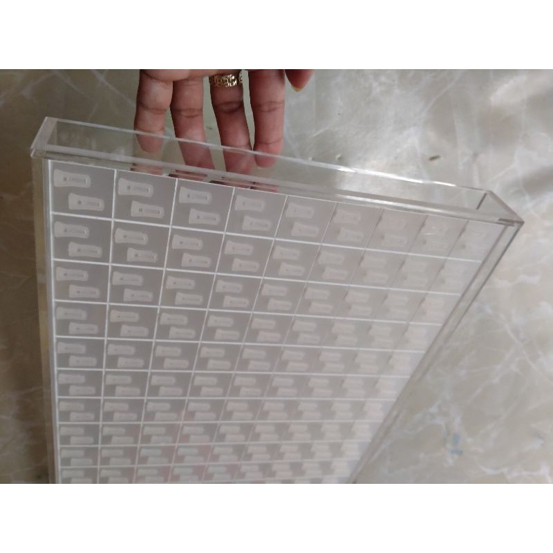 Mâm nhẫn 2 móc bằng mica