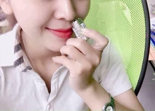 Dầu hít xoang - thơm thảo dược Thái Lan