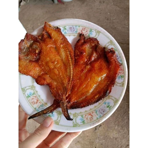 Một kí khô cá ngát Bến Tre, thịt nhiều, ướp đủ vị tiêu đường thơm ngon, bé, ngọt