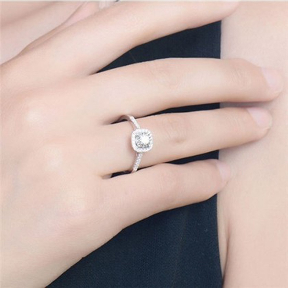 Nhẫn Đính Hôn Đính Đá Nhân Tạo Thời Trang Dành Cho Nữ