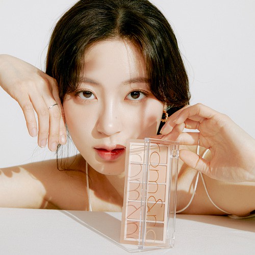 Bảng Phấn Mắt 10 Màu Siêu Lấp Lánh Romand Better Than Eye Palette