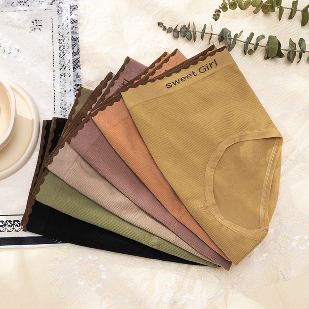 Quần lót cotton nylon lưng vừa không đường may in chữ đơn giản thoải mái nhiều màu cho nữ