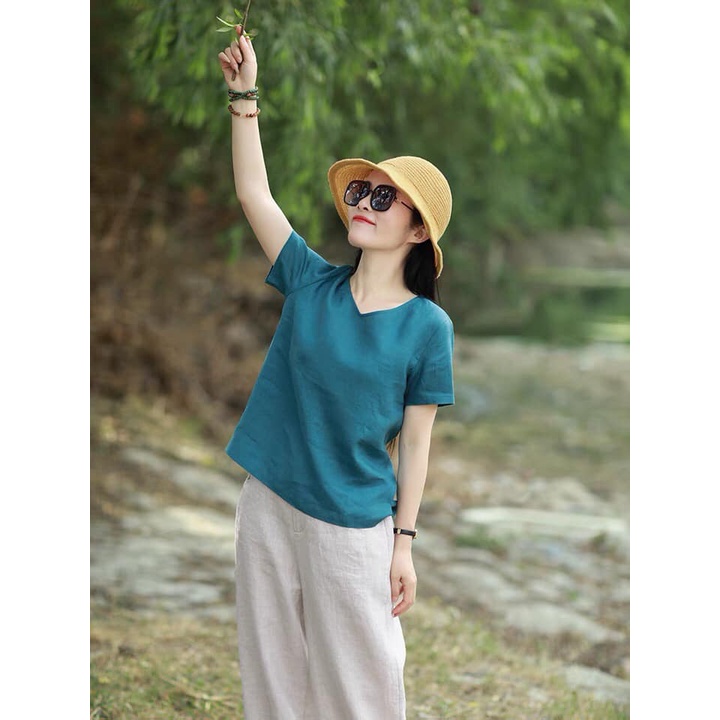 Bộ Đồ Nữ Áo Sơ Mi Cộc Tay Cổ Tim, Quần Ống Rộng Dáng Dài Chất Liệu Mát Mẻ Ít Nhăn